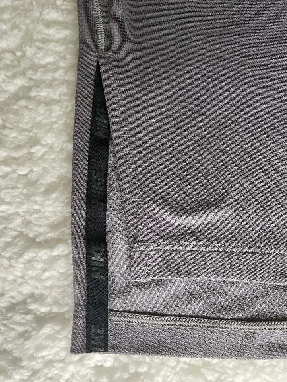 Nike DRI-FIT Mens M Gray Activewear Wicking Short-Sleeve Running Tee T-Shirt EUC